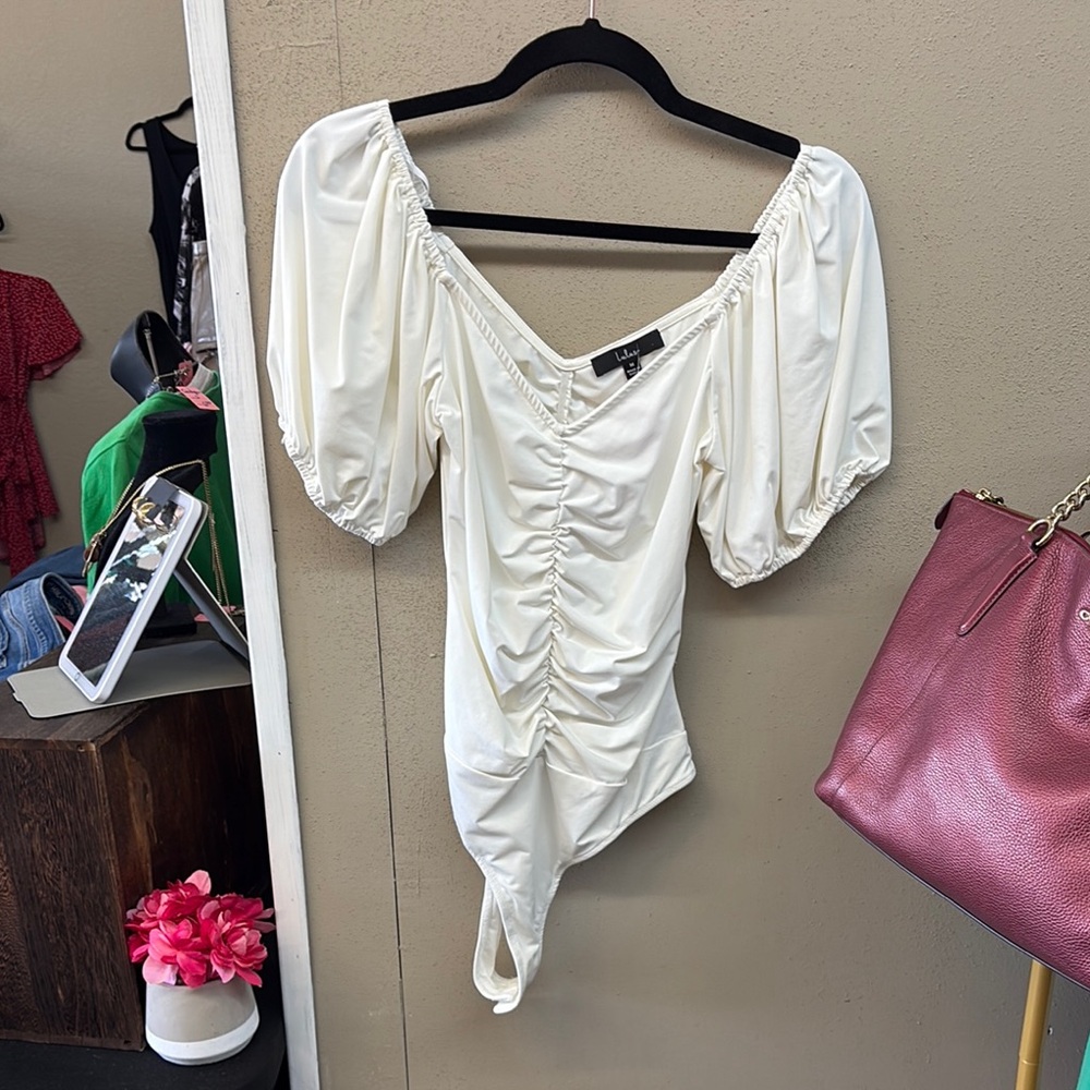 Elegant White Puff Sleeve Top